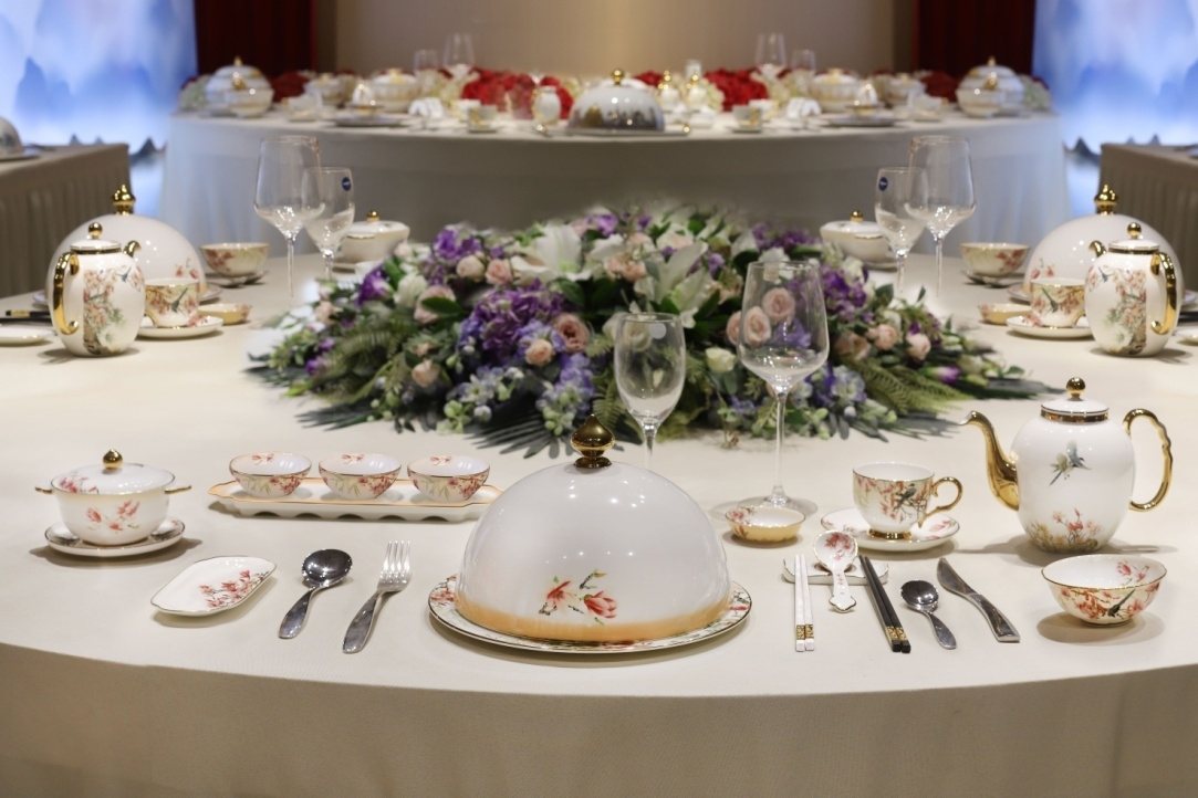 Premium ceramic gifts